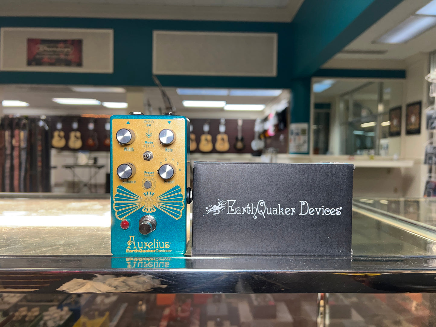 EarthQuaker Devices Aurelius