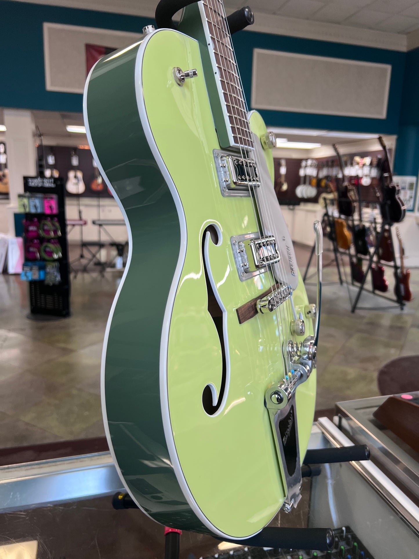 Gretsch 5420T Two-Tone Anniversary Green Hollow Body